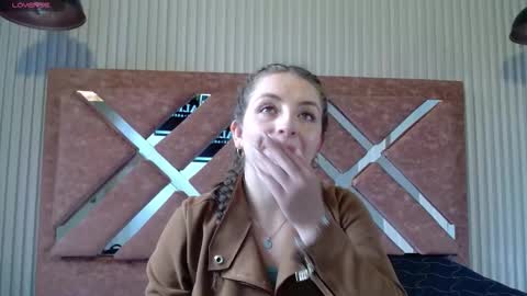 Isa online show from March 22, 4:32 pm