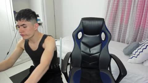 James online show from December 4, 8:39 pm