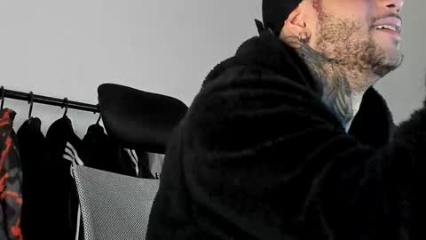 jeison online show from December 4, 3:49 am