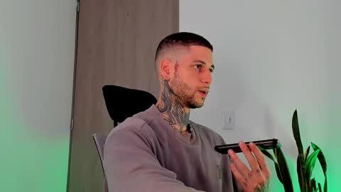 jeison online show from February 20, 1:44 pm