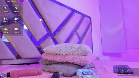 Jasmine online show from April 14, 7:53 pm