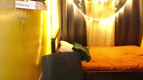 _jazzysweetheart_ online show from March 10, 11:15 am