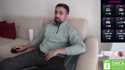 _jeem_ online show from December 10, 11:22 am