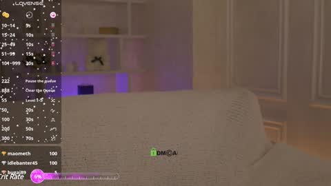 Snapshot of _jenniferr_ chatting on December 18, 1:02 pm Jennifer online show from December 18, 1:02 pm