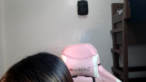 Snapshot of _jennn chatting on June 10, 5:56 pm Jen online show from June 10, 5:56 pm