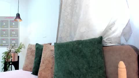 Snapshot of _jireh33_ chatting on September 9, 7:35 pm online show from September 9, 7:35 pm