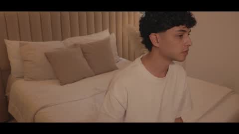 Snapshot of _johan chatting on March 6, 10:36 pm Johan online show from March 6, 10:36 pm