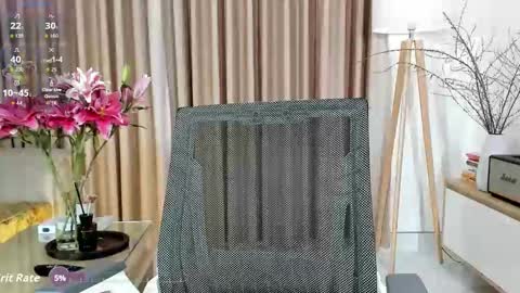 _joliie_ online show from February 24, 7:39 am