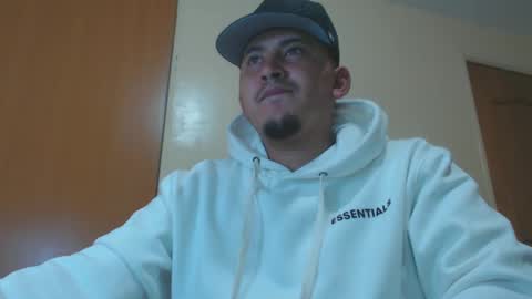Snapshot of _jordanxxiii chatting on January 12, 6:49 am jordan online show from January 12, 6:49 am