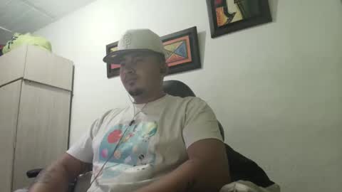 Snapshot of _jordanxxiii chatting on October 6, 4:10 am jordan online show from October 6, 4:10 am