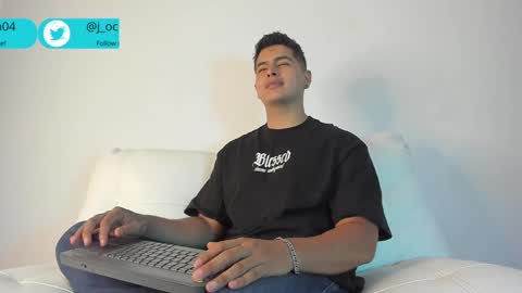 _juanes__ online show from December 19, 6:45 pm