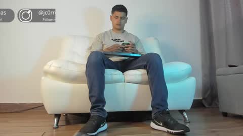 _juanes__ online show from January 7, 7:17 pm