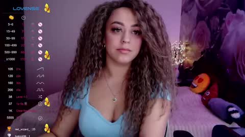 _just_a_queen_3 online show from December 12, 6:21 pm