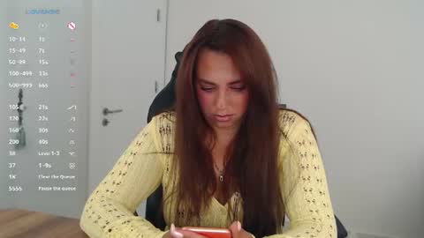 Snapshot of _just_a_queen_3 chatting on July 21, 6:21 pm _just_a_queen_3 online show from July 21, 6:21 pm