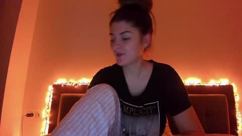 _just_a_simple_girl online show from January 3, 1:47 pm