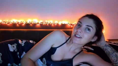 _just_a_simple_girl online show from February 8, 7:27 pm