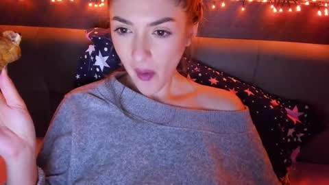 _just_a_simple_girl online show from October 24, 9:44 pm