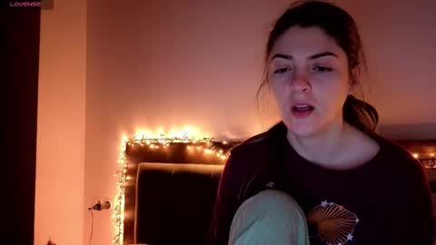 _just_a_simple_girl online show from March 1, 2:57 am