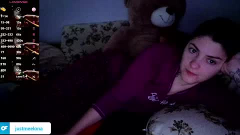 _just_a_simple_girl online show from April 23, 3:52 am