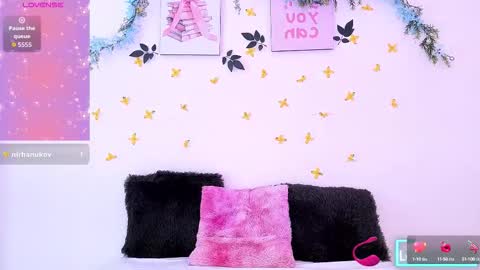 Snapshot of _karenestrada_ chatting on October 8, 6:11 am Karen online show from October 8, 6:11 am