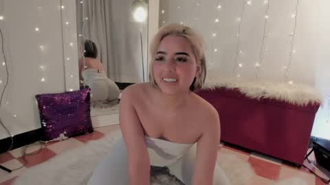 _karine01 online show from September 9, 4:12 am