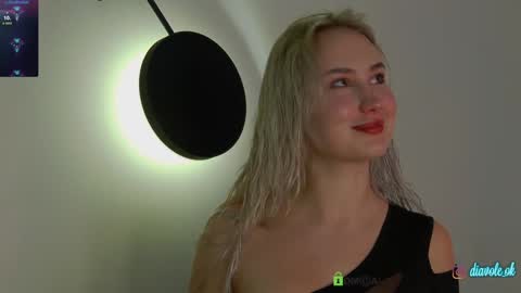 Snapshot of _kateline_ chatting on December 10, 4:06 pm Kate online show from December 10, 4:06 pm