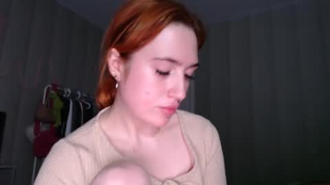 Snapshot of _katemiller_ chatting on December 19, 10:56 am katemiller online show from December 19, 10:56 am