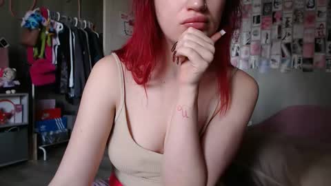 Snapshot of _katemiller_ chatting on October 15, 5:07 am katemiller online show from October 15, 5:07 am