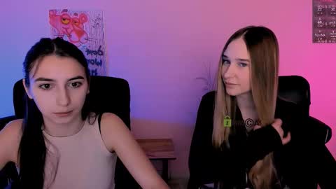 _kellykitten_ online show from February 4, 9:48 am