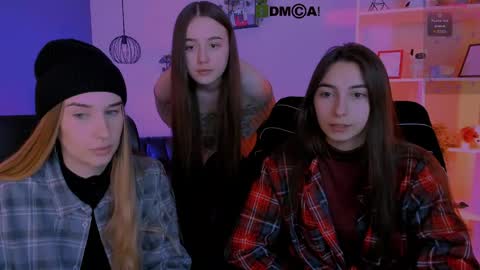 _kellykitten_ online show from April 22, 8:50 am