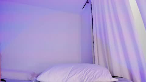 Snapshot of _kevin_xxx chatting on June 14, 8:11 pm online show from June 14, 8:11 pm