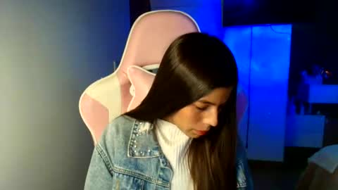 khloe sweet online show from June 2, 10:01 pm