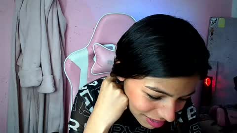 Snapshot of _khloe_sweet chatting on July 17, 5:18 pm khloe sweet online show from July 17, 5:18 pm