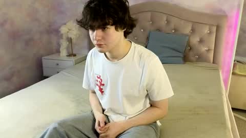 killua online show from April 21, 1:39 pm