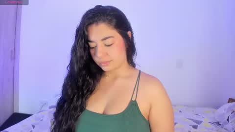 Snapshot of _kimtorres_1 chatting on June 12, 2:49 pm _kimtorres_1 online show from June 12, 2:49 pm