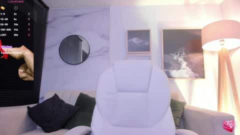 Snapshot of _kiramoon__ chatting on December 8, 11:19 pm Kiraaaa 0 online show from December 8, 11:19 pm