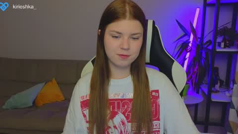 Snapshot of _kirieshka chatting on January 13, 4:41 pm Molly   Emily online show from January 13, 4:41 pm