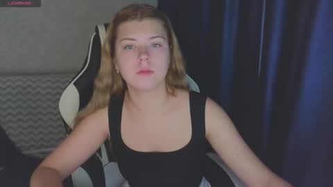 Snapshot of _kirieshka chatting on September 21, 2:29 pm Molly   Emily online show from September 21, 2:29 pm