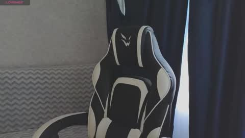 Snapshot of _kirieshka chatting on September 23, 7:44 am Molly   Emily online show from September 23, 7:44 am