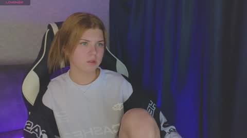 Snapshot of _kirieshka chatting on October 13, 3:34 pm Molly   Emily online show from October 13, 3:34 pm