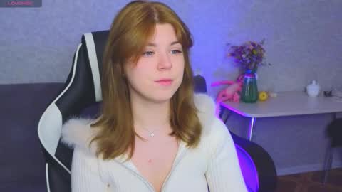 Molly   Emily online show from November 25, 2:50 pm