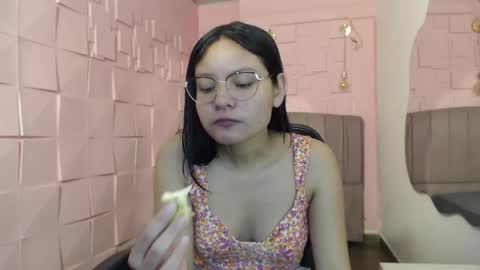 Snapshot of _kita chatting on October 23, 12:48 pm Jalina online show from October 23, 12:48 pm