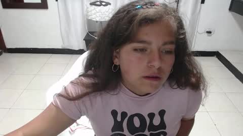 Snapshot of _kitten_1 chatting on December 21, 6:34 pm _kitten_1 online show from December 21, 6:34 pm