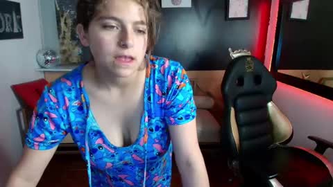 Snapshot of _kitten_1 chatting on February 12, 1:59 pm _kitten_1 online show from February 12, 1:59 pm