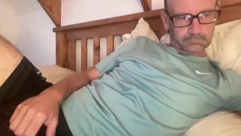 Kiwi online show from March 25, 9:10 pm