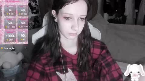  kuro  online show from March 8, 7:45 am