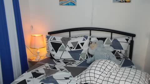 Kylie online show from January 28, 11:49 am