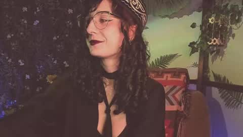 Snapshot of _lady_luna_ chatting on February 26, 12:16 am Lady Luna online show from February 26, 12:16 am