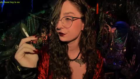 Snapshot of _lady_luna_ chatting on May 18, 11:21 pm Lady Luna online show from May 18, 11:21 pm