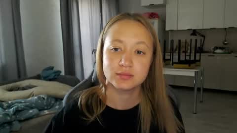 Snapshot of _lalune_ chatting on August 7, 5:20 am _lalune_ online show from August 7, 5:20 am